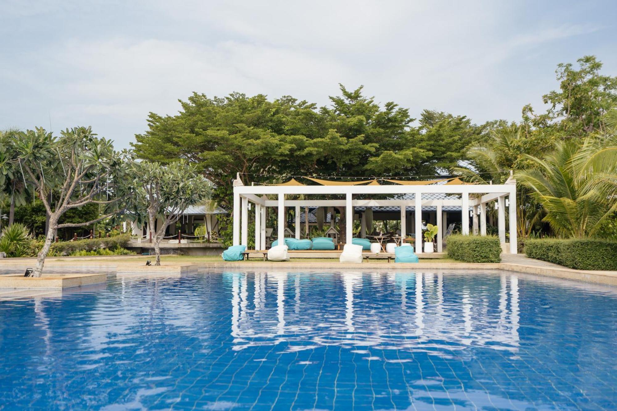 Sirarun Resort Банкрут Екстер'єр фото